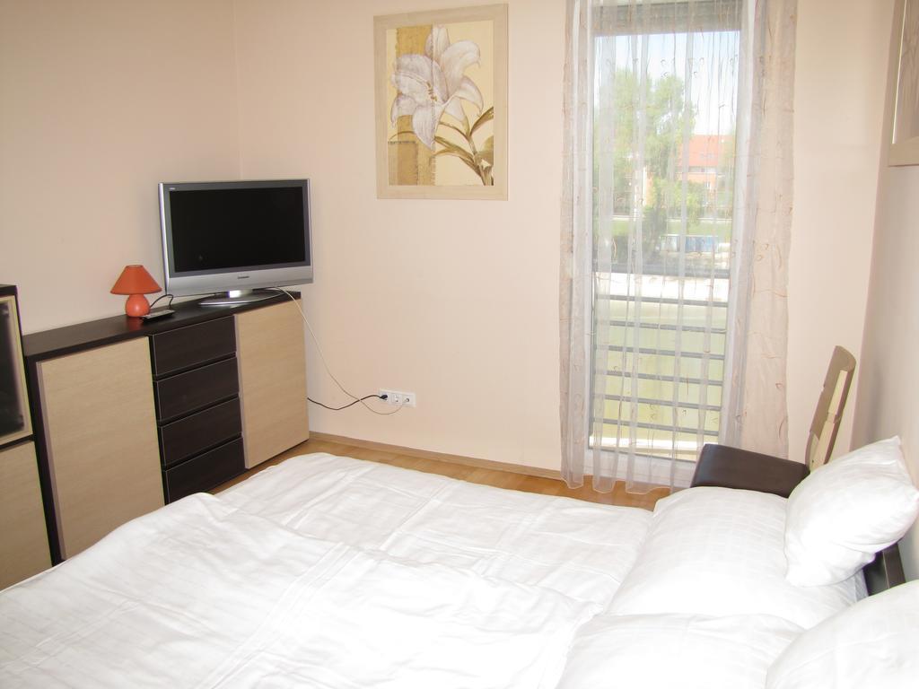 Dunalux Apartman Дьёр Номер фото